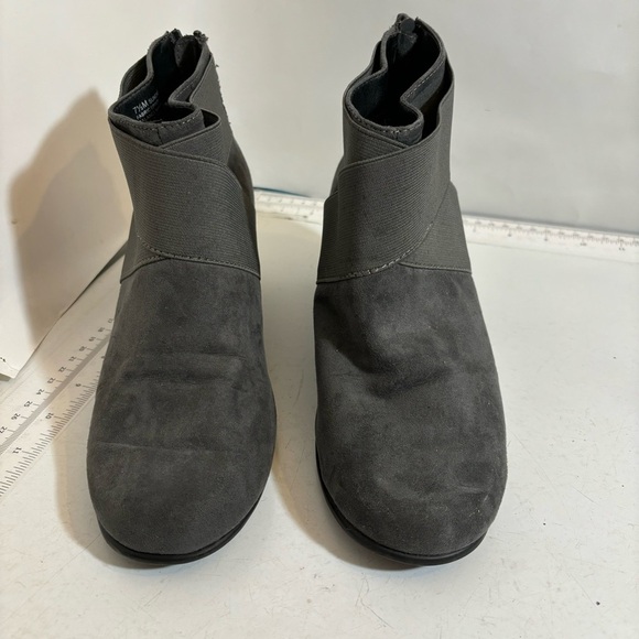 Aerosoles women’s grey wedge heel bootie in size 7.5 - Picture 3 of 14